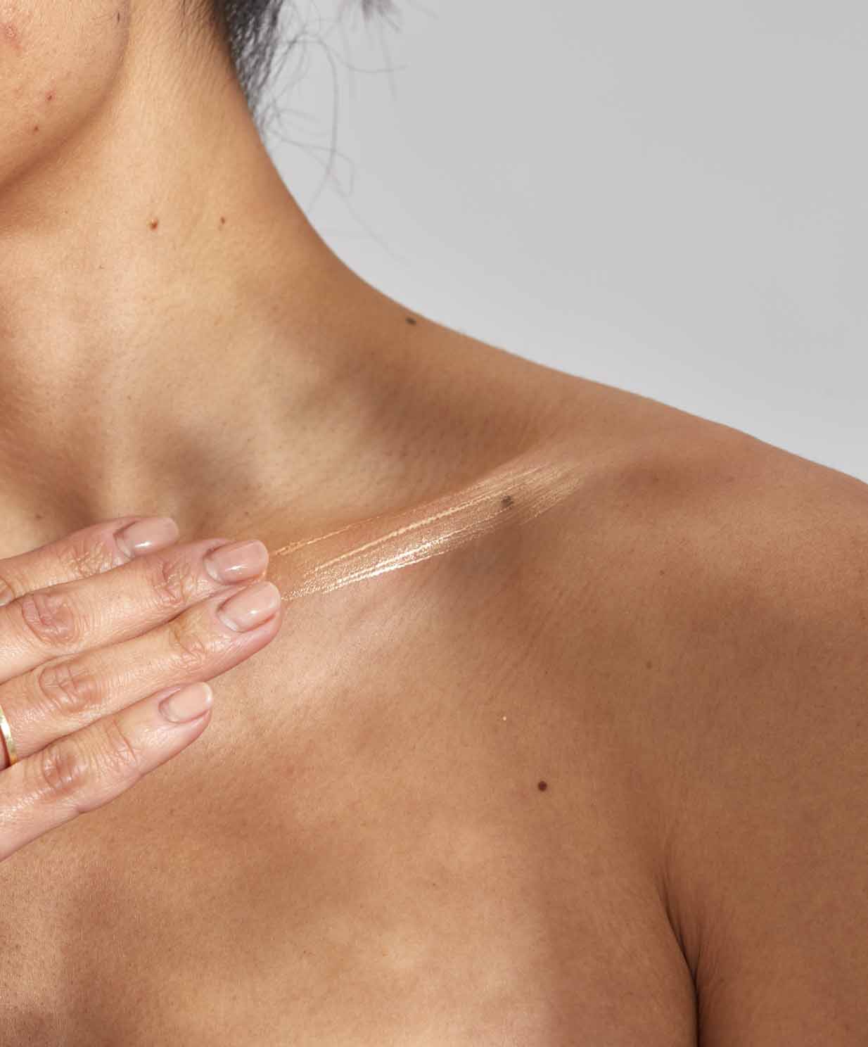 collarbone highlighter